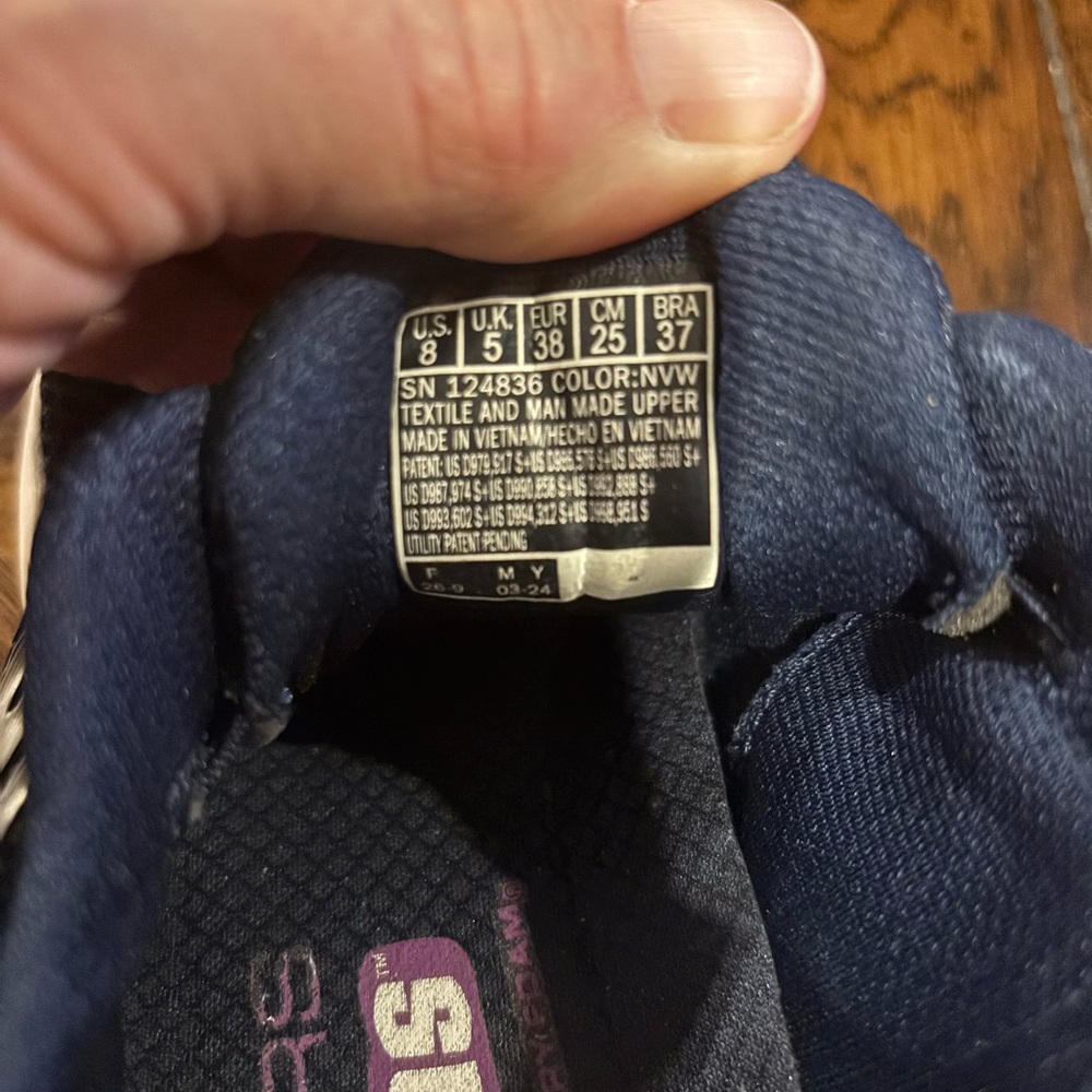 Skechers GOWALK Slip-Ins size 8 - Picture 6 of 6